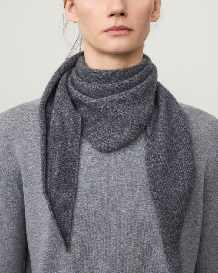 Florianne Scarf | Graphite