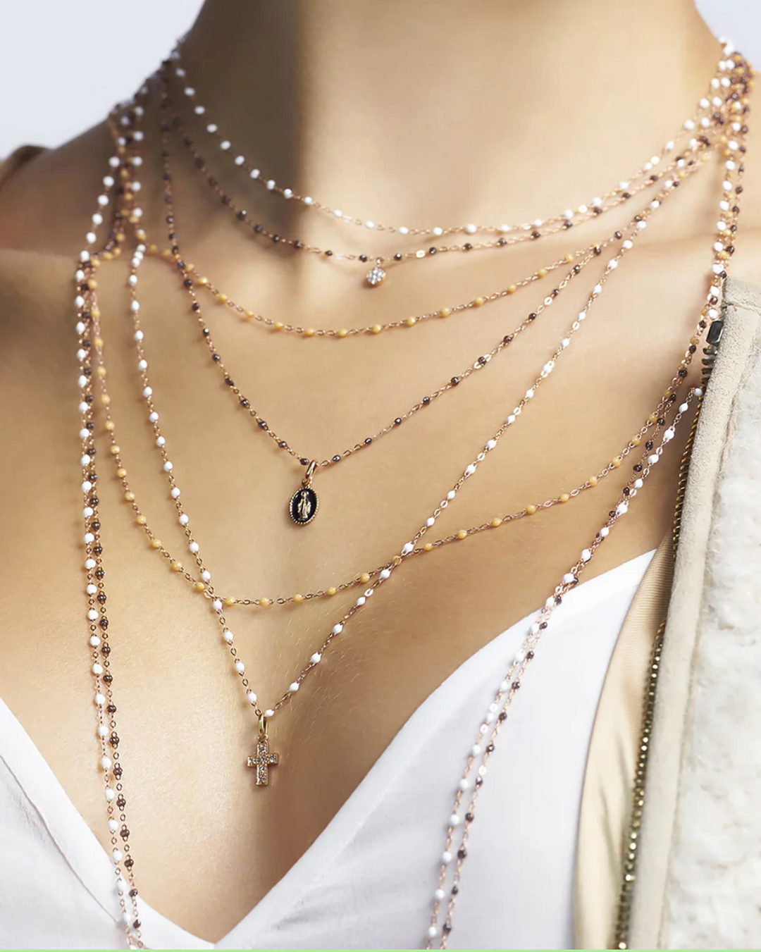 Resin Madone Pendant | Black