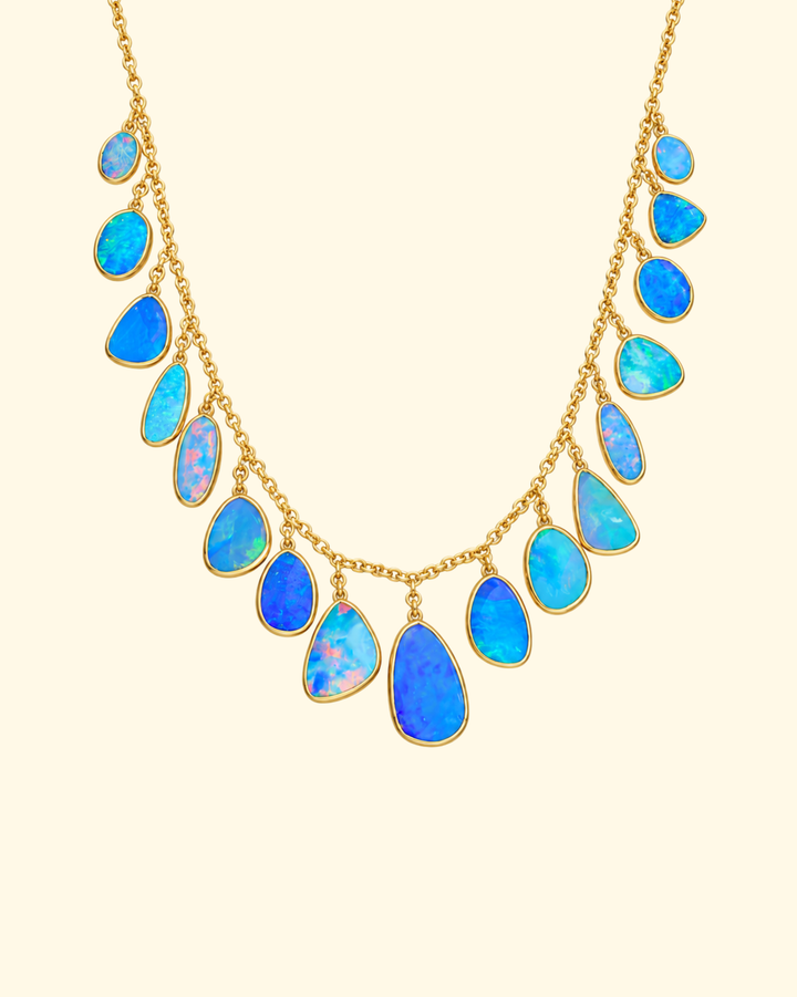 18kt Gold Alectrona Seventeen Colette Set Necklace on Chain | Opal