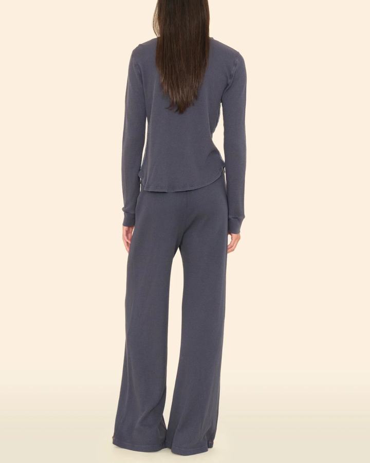 Manon Pant | Grey Smoke