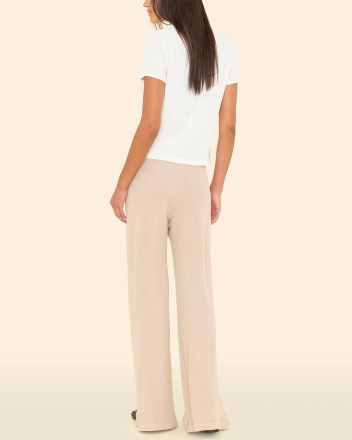 Manon Pant | Pebble Stone