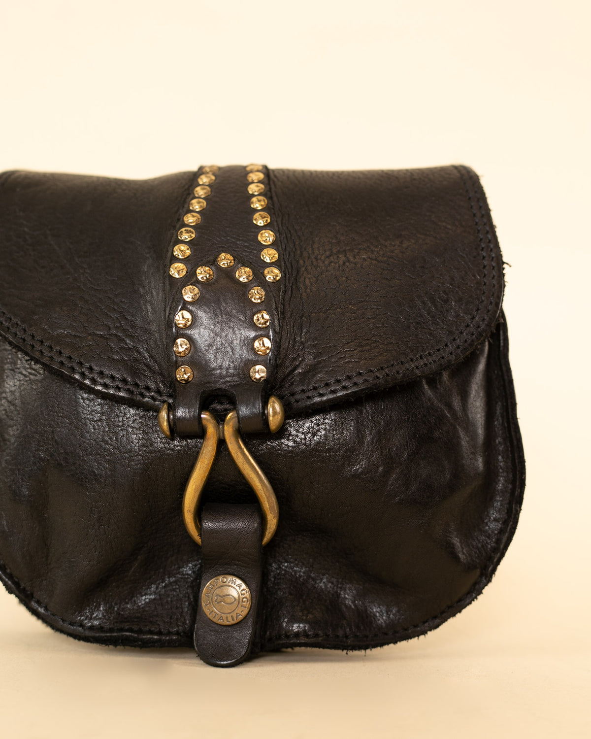 Tracollina Studs | Black